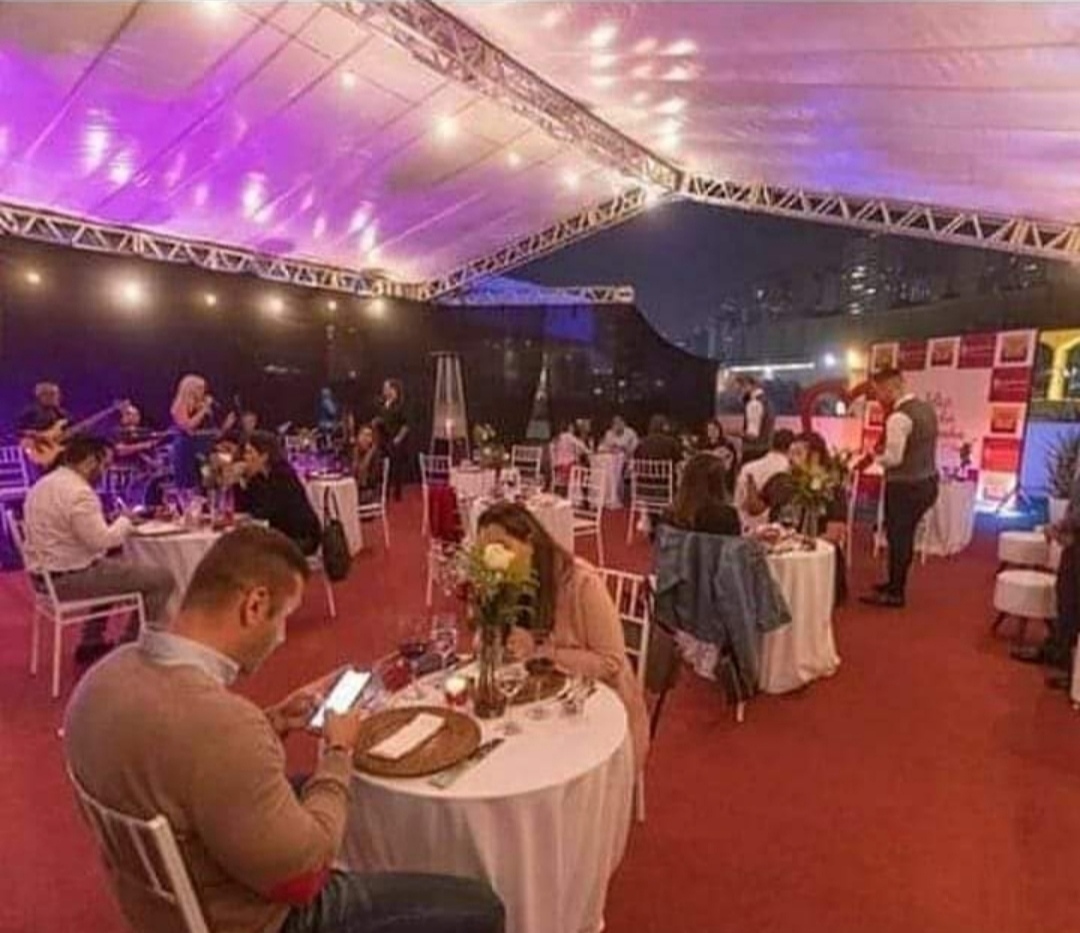 Locação de palcos,Aluguel de  tendas, locação de som, aluguel de tablados para jardins, feiras, stands 
